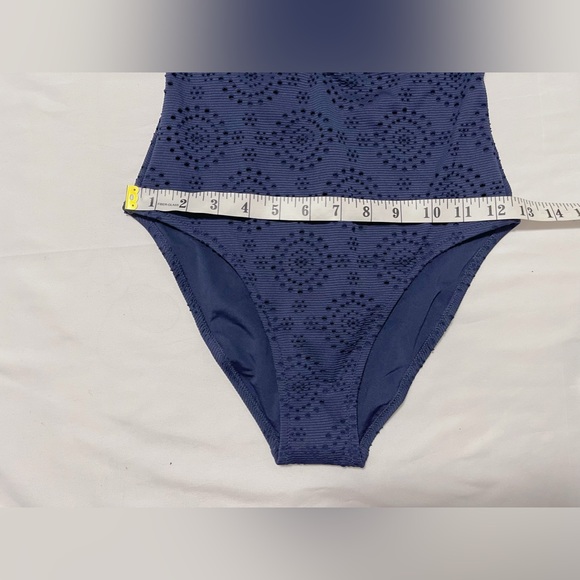 NWOT Aerie Eyelet One-Piece Swimsuit - Picture 8 of 9